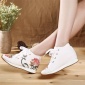 19新款运动内增高系列绣花鞋交叉绑带白色牡丹老北京布鞋休闲女鞋